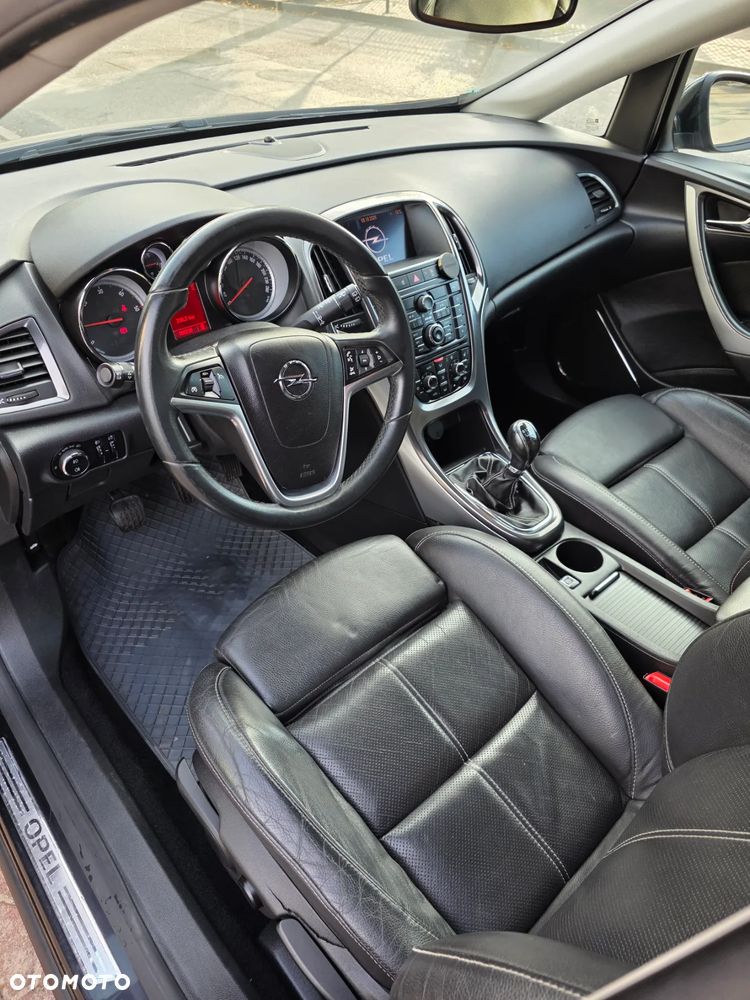 Opel Astra 2.0 CDTI DPF Cosmo - 21