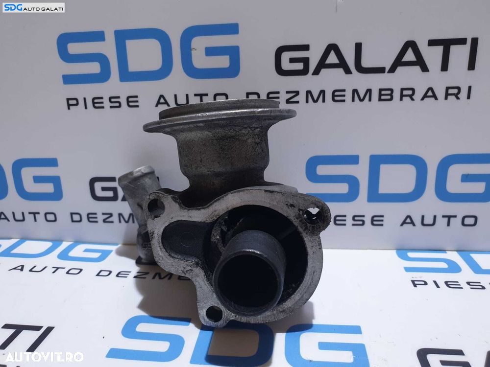 Buson Gat Ornament Rezervor Turnare Ulei Opel Signum 2004 - 2008 Cod 55195251 - 3