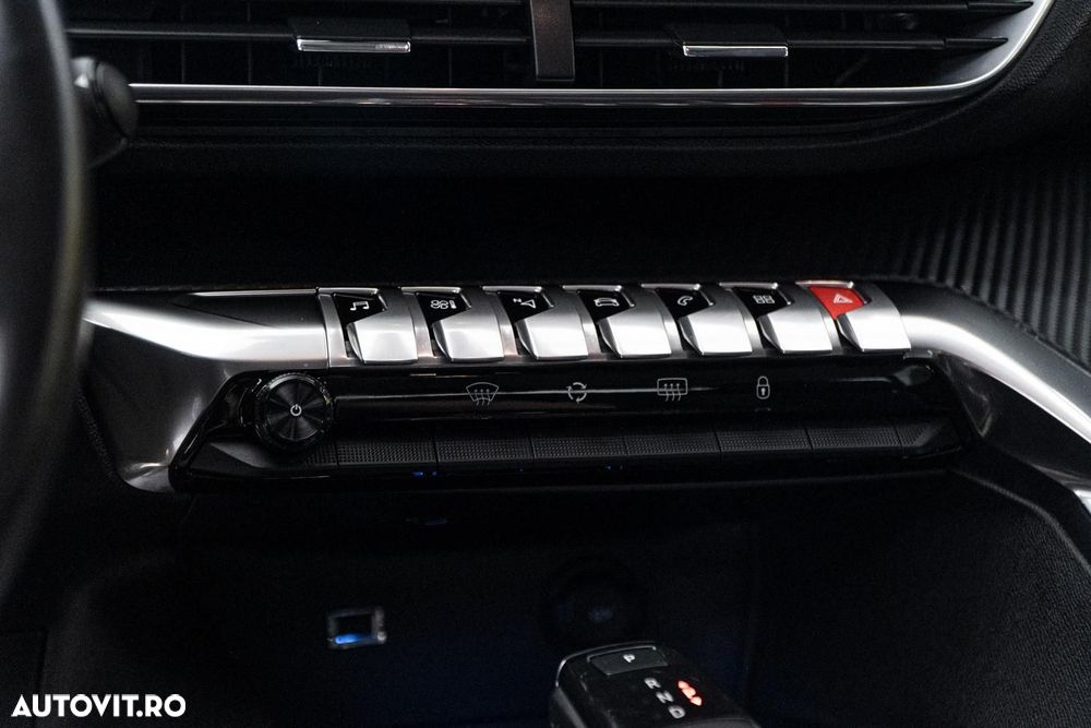 Peugeot 5008 PureTech 130 EAT8 Stop & Start Allure Pack - 12