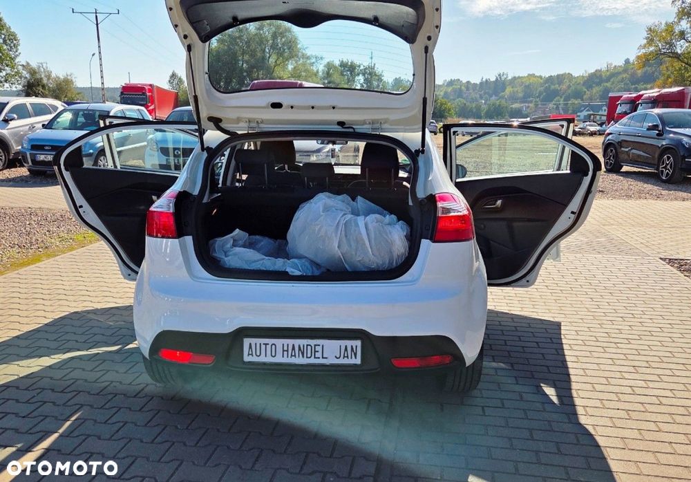 Kia Rio - 27