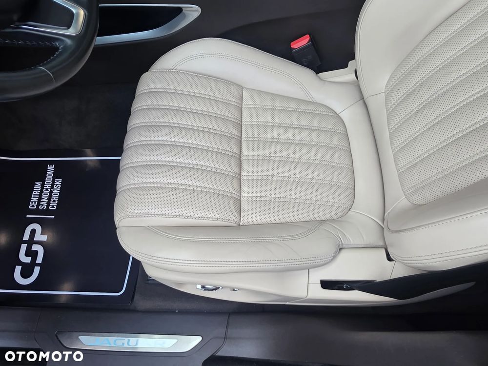 Jaguar F-Pace 2.0 i4P AWD Portfolio - 24