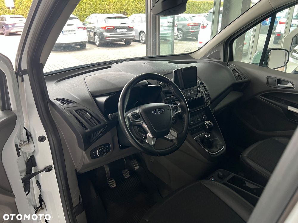 Ford Transit Connect - 19