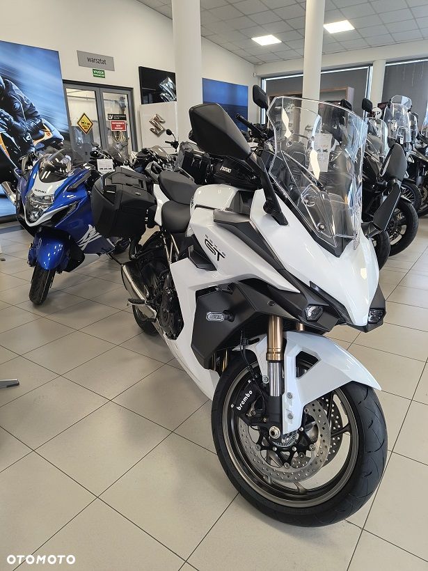 Suzuki GSX - 4