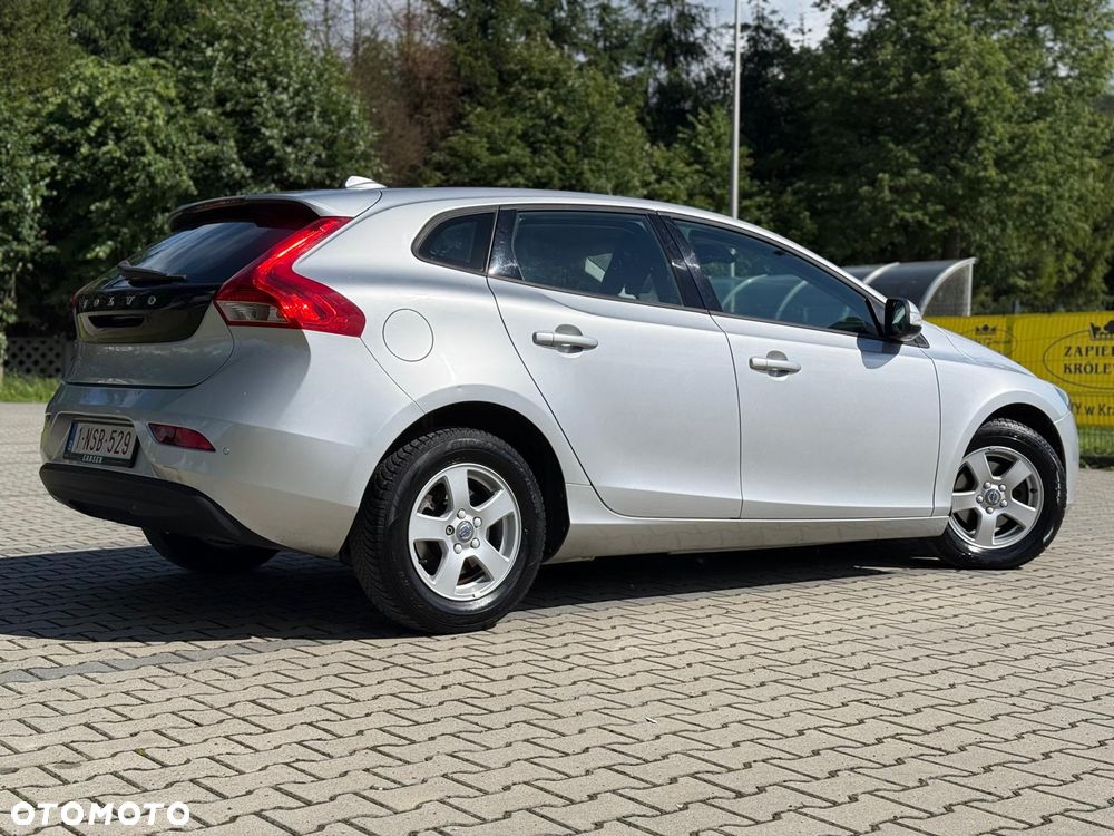 Volvo V40 D2 Momentum - 12