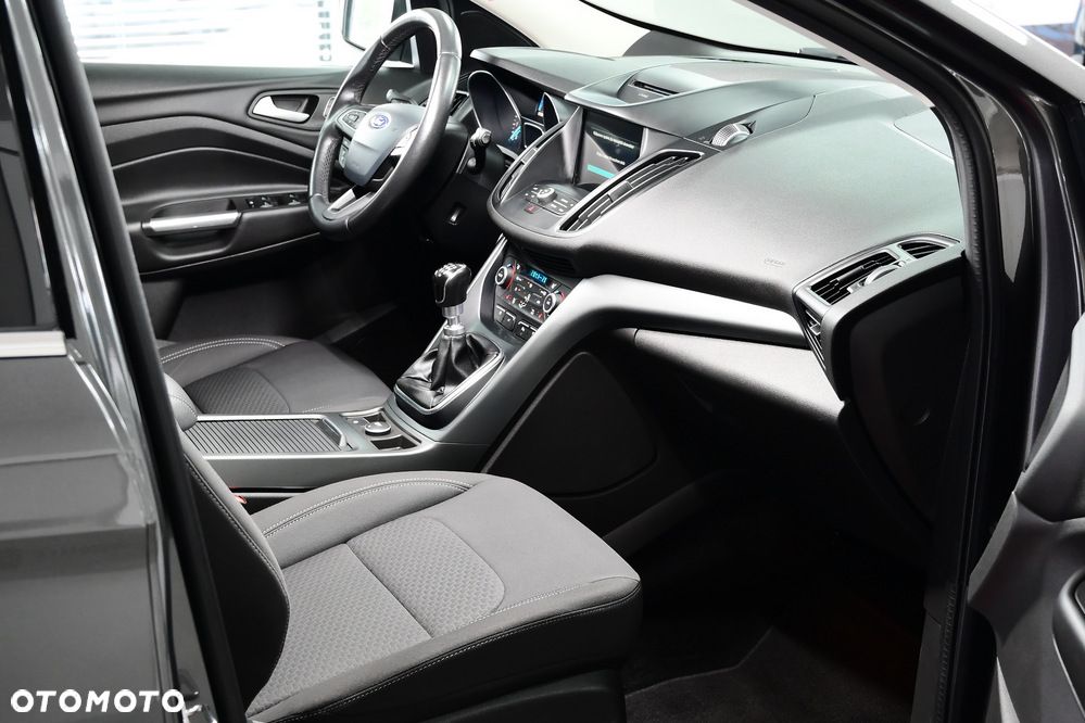 Ford Kuga 1.5 EcoBoost FWD Titanium ASS GPF - 9