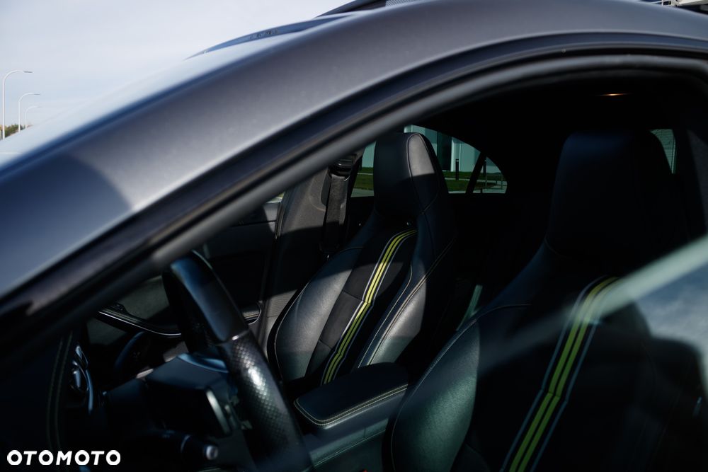 Mercedes-Benz CLA - 13