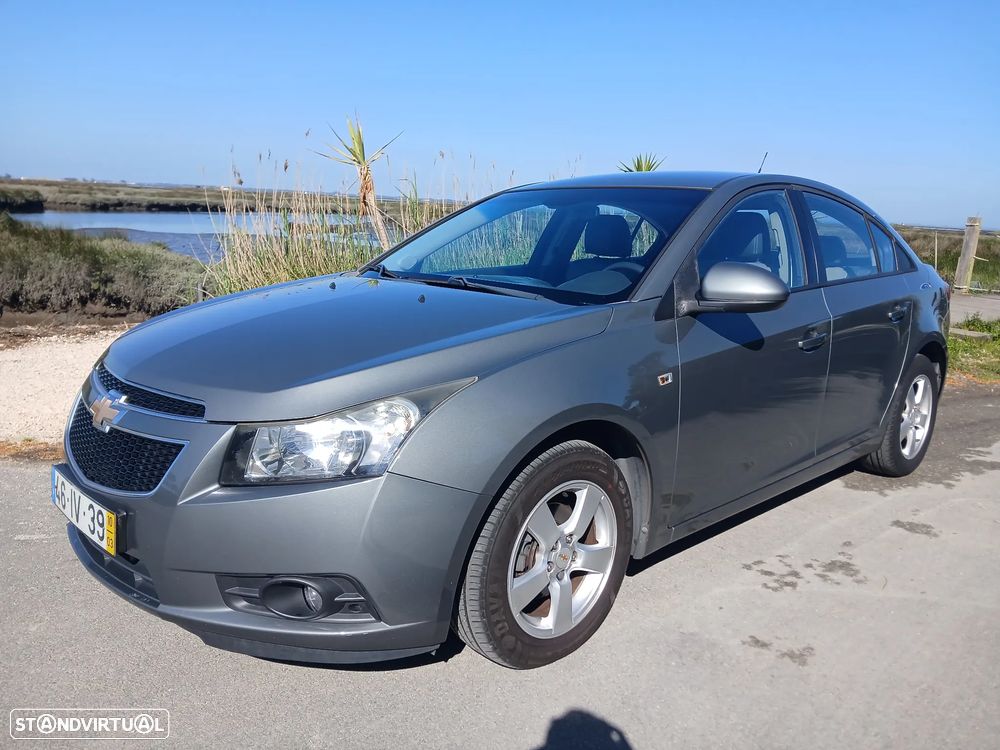 Chevrolet Cruze 1.6 LS - 5
