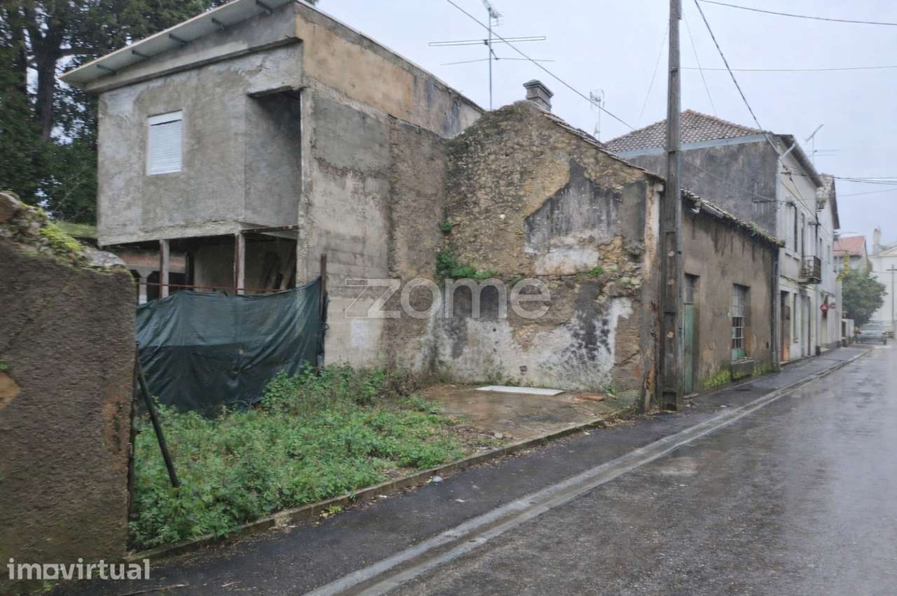 Duas Moradias. Um Investimento. Inúmeras Possibilidades. - Grande imagem: 3/24