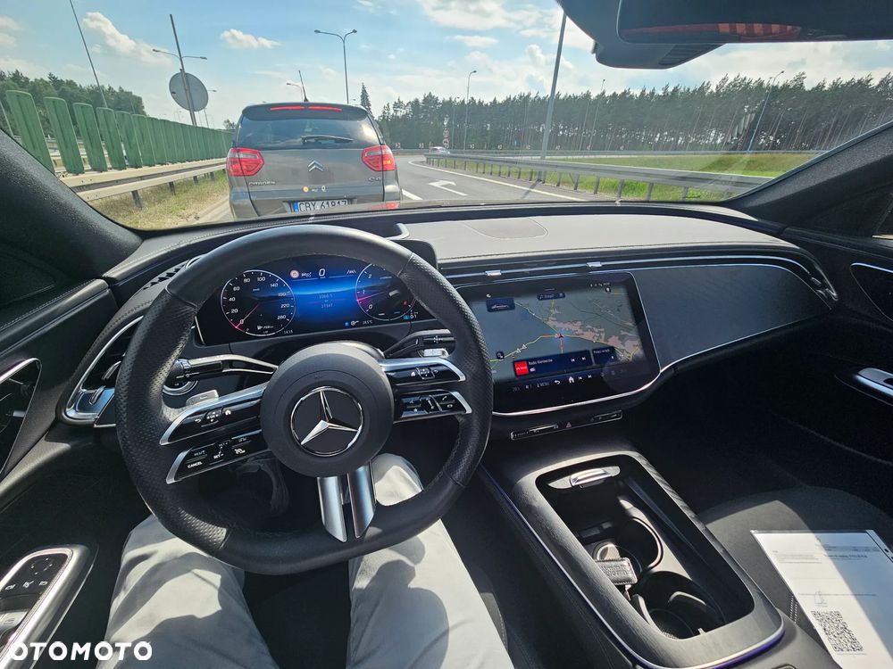 Mercedes-Benz Klasa E 220 d mHEV 4-Matic AMG 9G-Tronic - 12