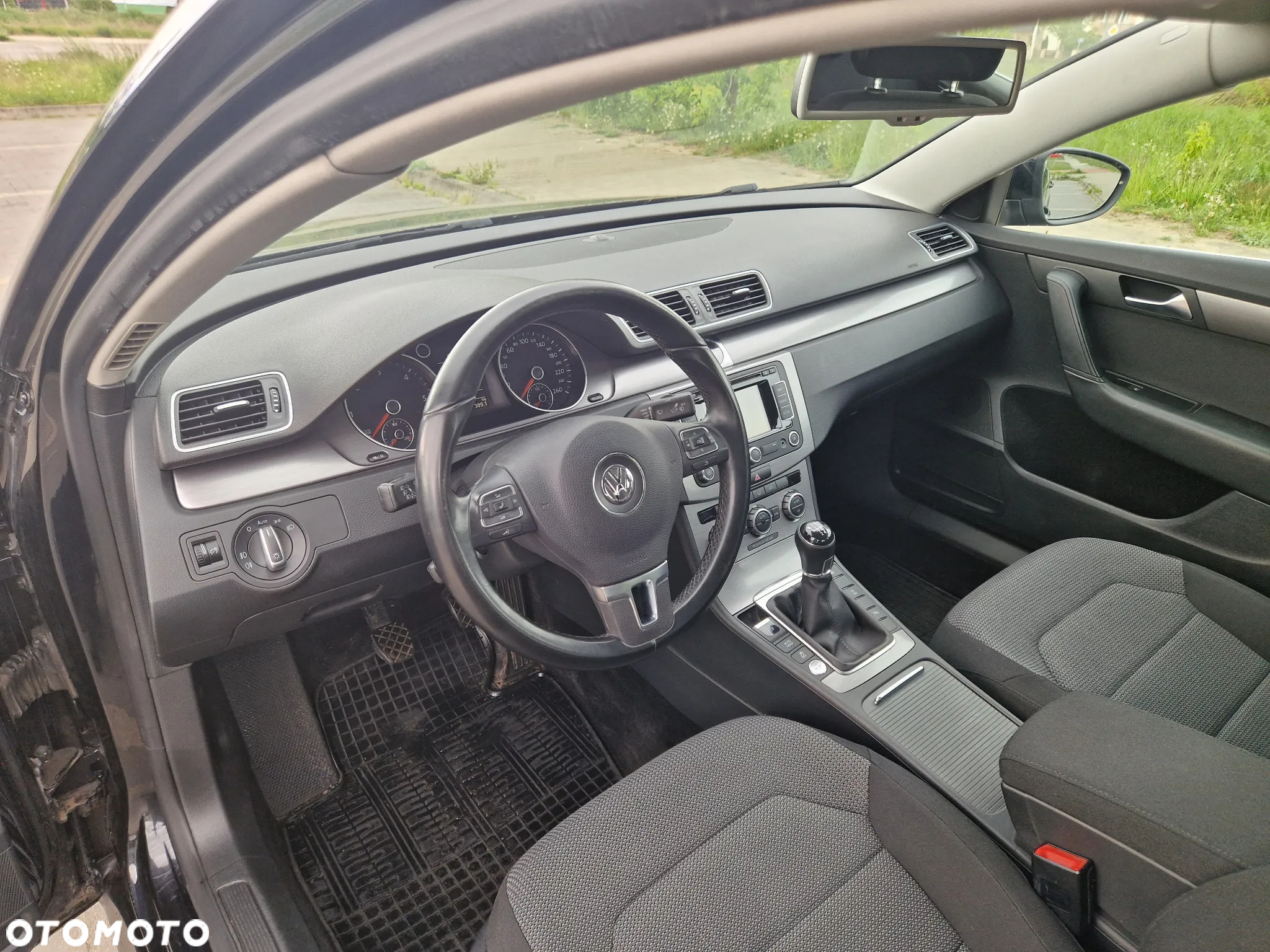 Volkswagen Passat 2.0 TDI Highline - 9