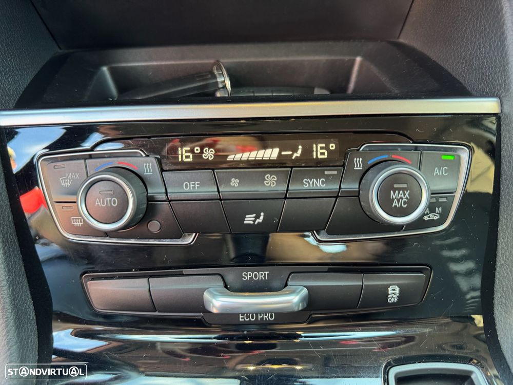 BMW 216 Active Tourer d Line Sport - 21