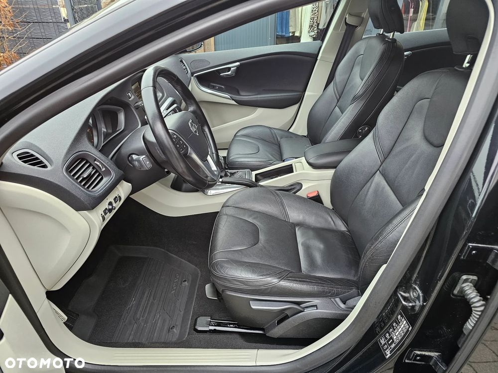 Volvo V40 D3 Geartronic Momentum - 5