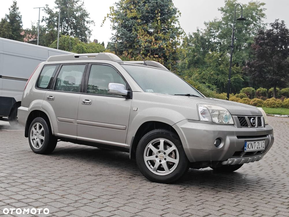 Nissan X-Trail 2.0 4x4 Comfort - 22