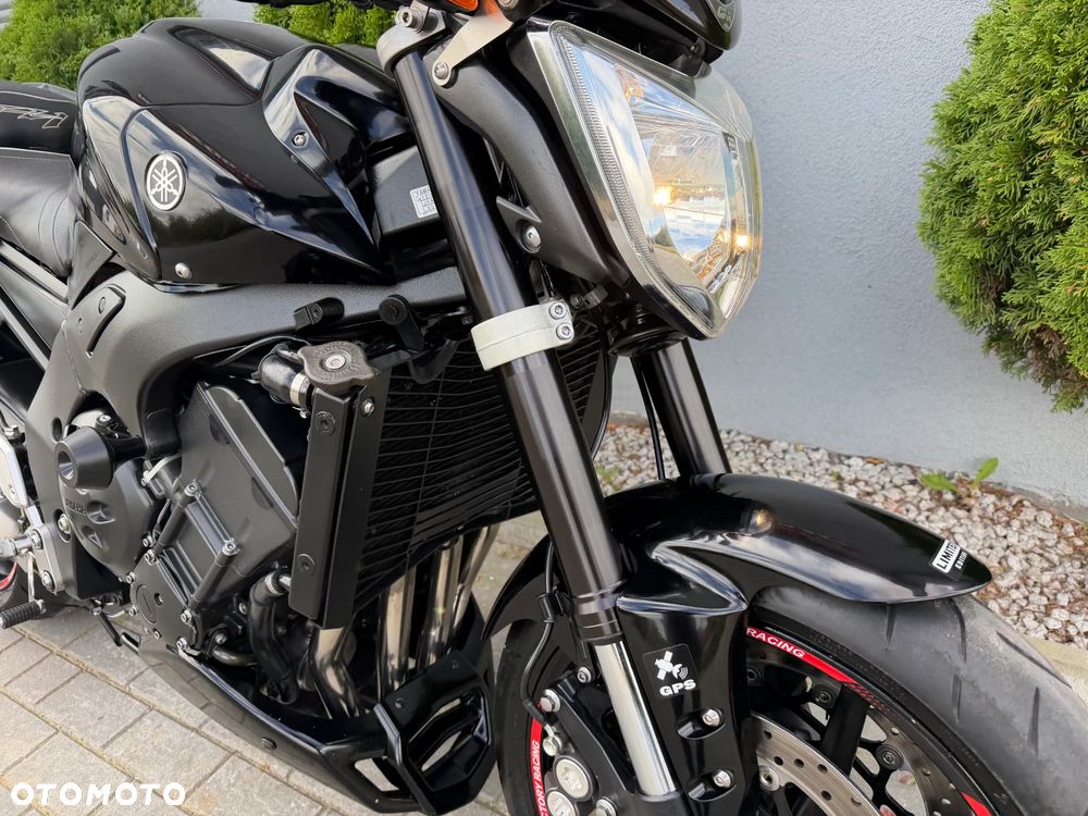 Yamaha FZ - 13