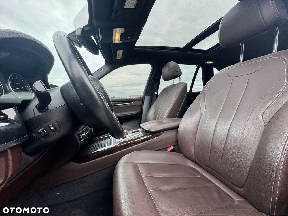 BMW X5 xDrive35i - 12
