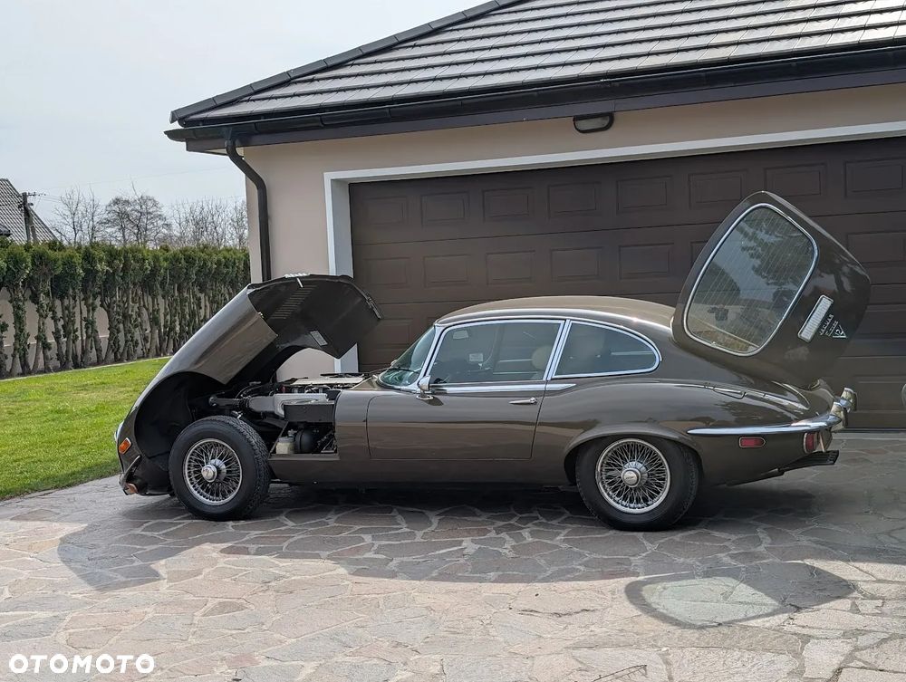 Jaguar E-Type - 9