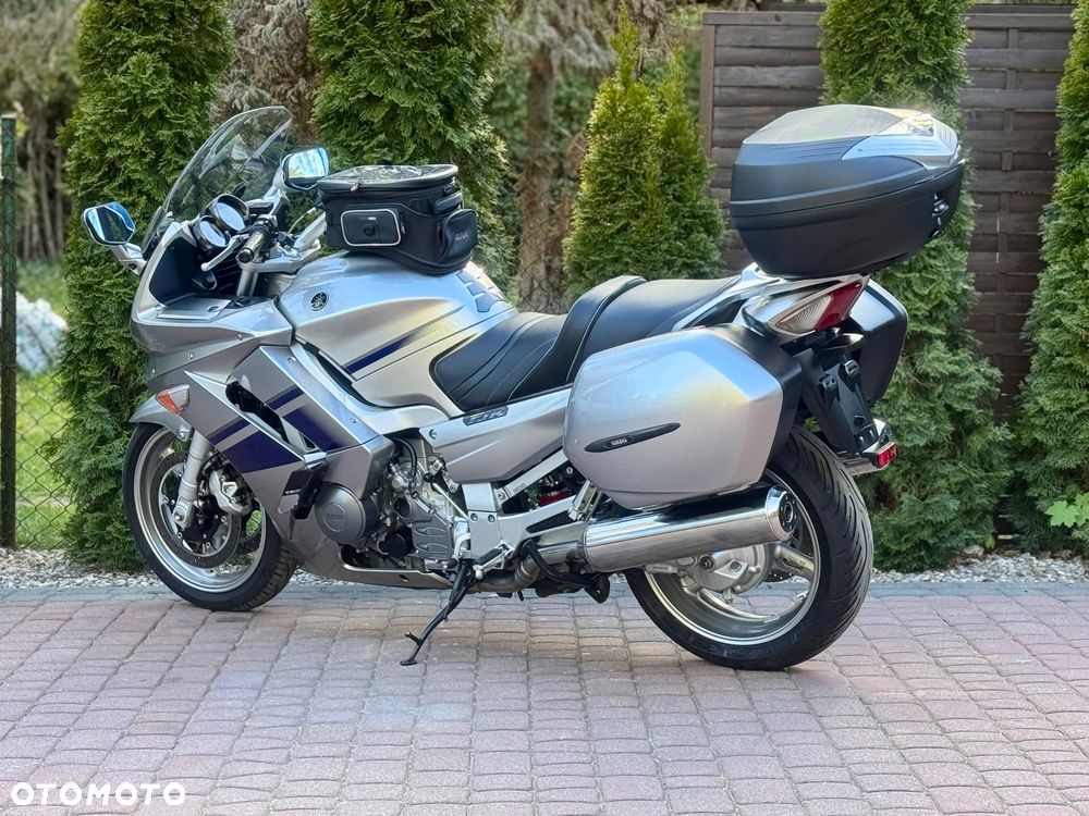 Yamaha FJR - 8