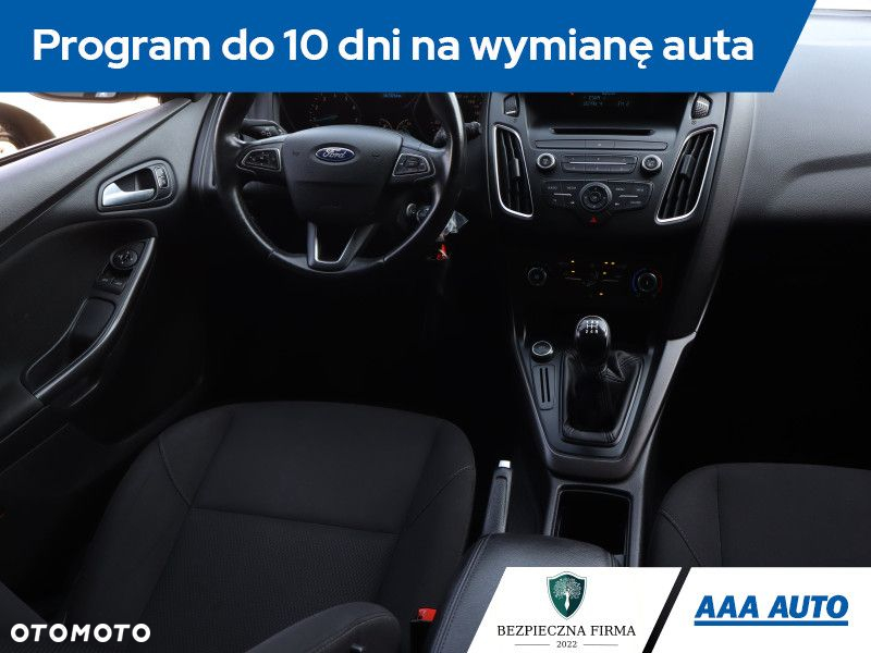 Ford Focus - 8