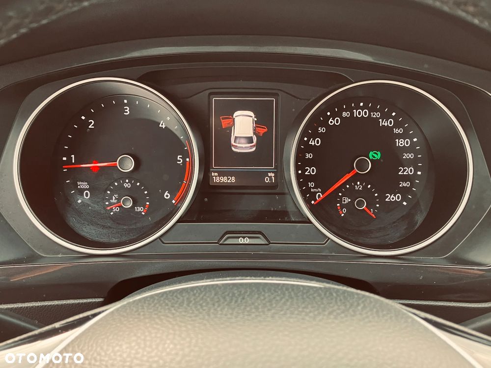 Volkswagen Tiguan ver-2-0-tdi-bmt-scr-comfortline-dsg - 11