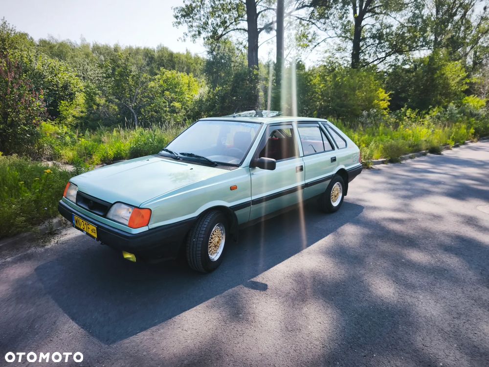 Polonez Caro - 25