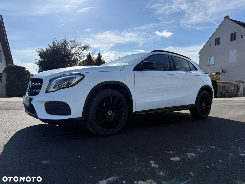 Mercedes-Benz GLA 200 7G-DCT - 1