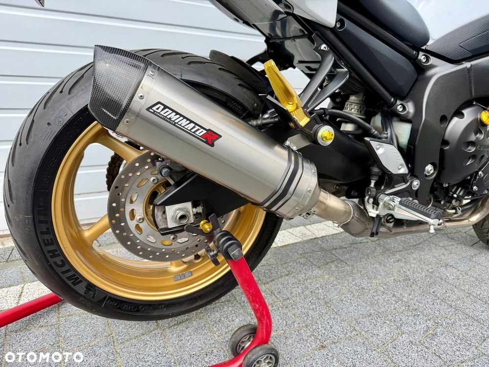 Yamaha FZ8 - 5