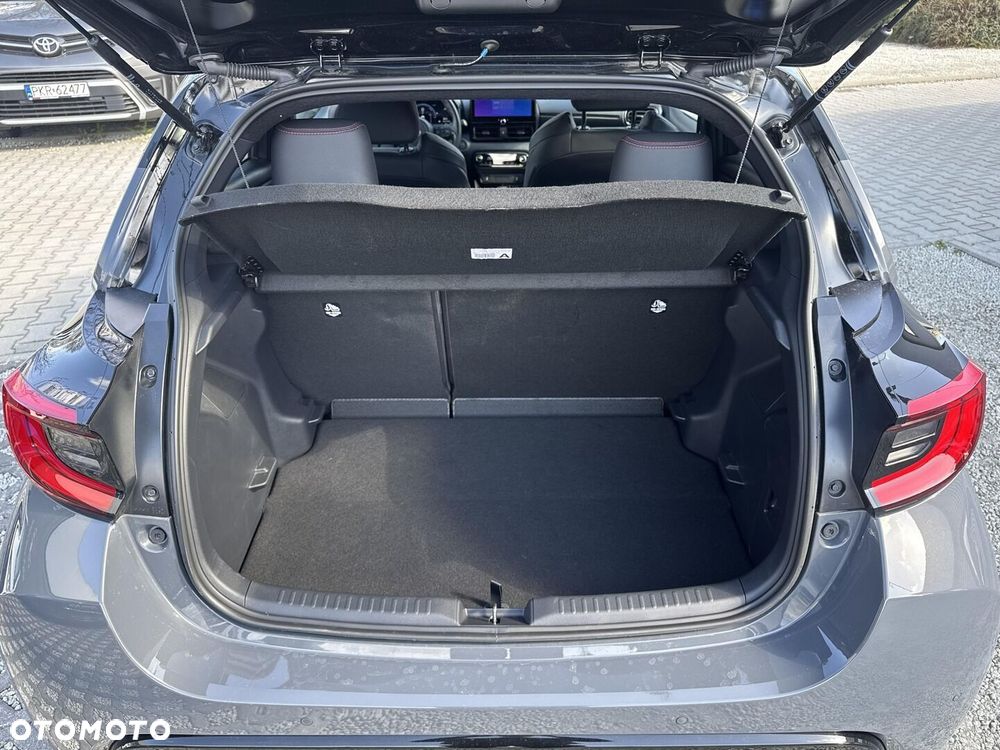 Toyota Yaris - 10