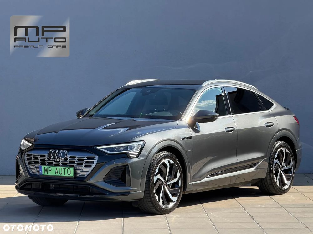 Audi Q8 Sportback e-tron - 1