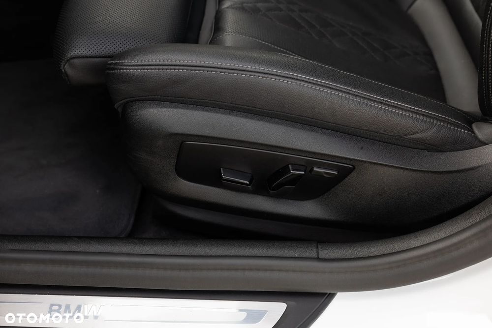BMW Seria 5 520d xDrive Sport - 18