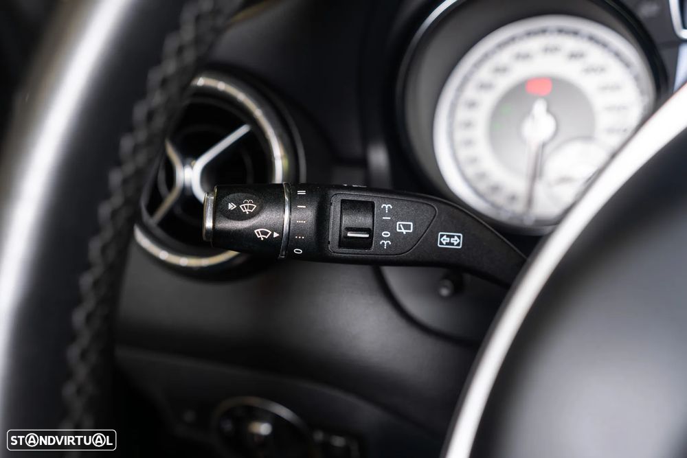 Mercedes-Benz CLA 200 d Shooting Brake Urban - 17