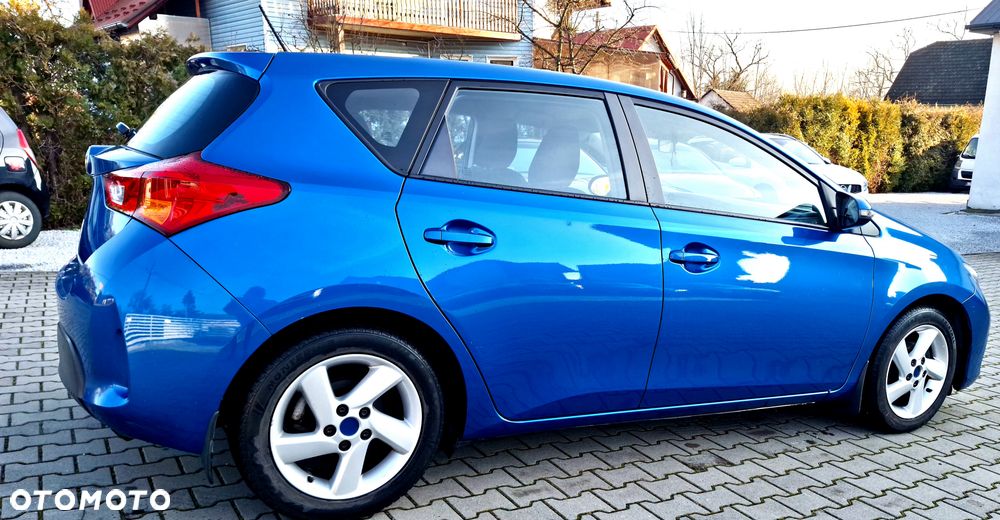 Toyota Auris - 34
