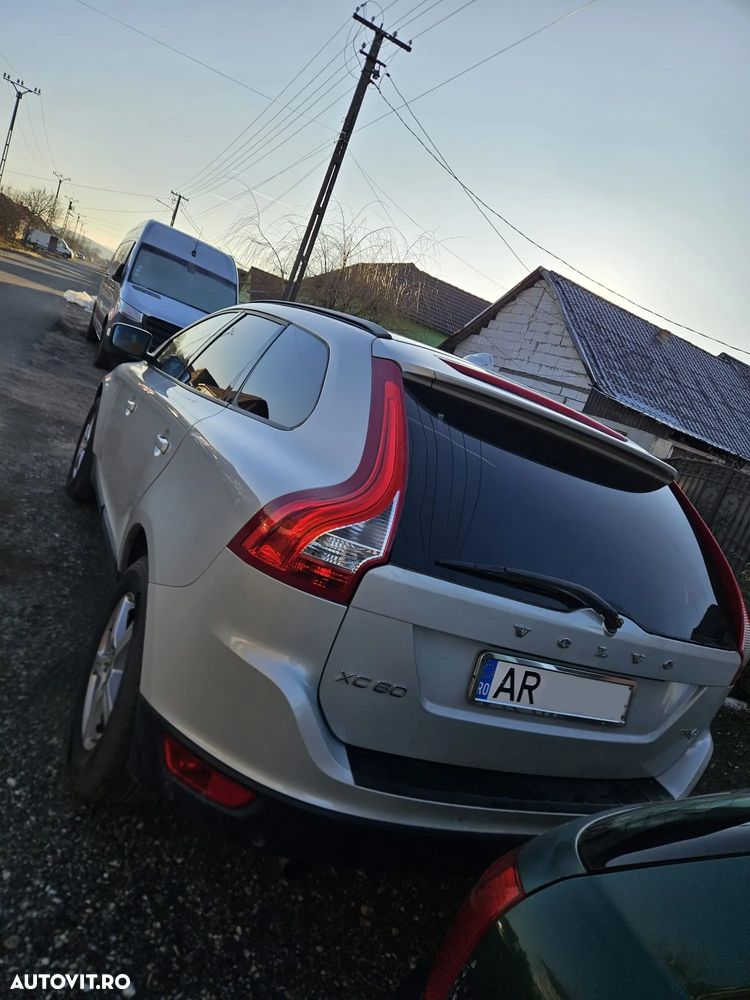 Volvo XC 60 D4 Start-Stop Kinetic - 5