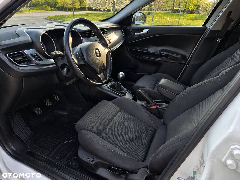 Alfa Romeo Giulietta 1.6 JTDM Distinctive - 5