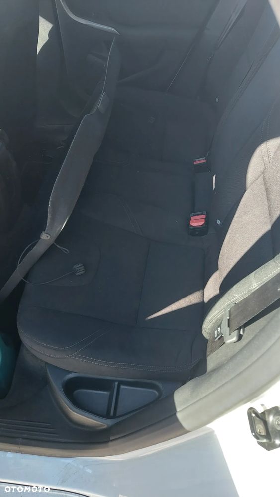 Volvo V40 - 9