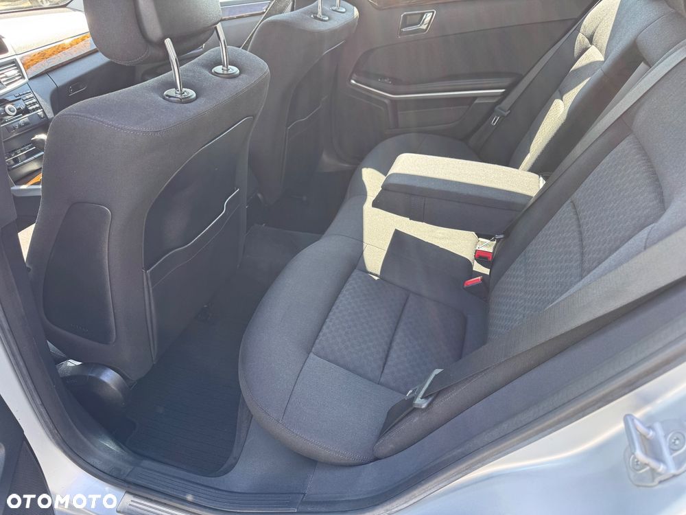Mercedes-Benz Klasa E 220 CDI Automatik Elegance - 26