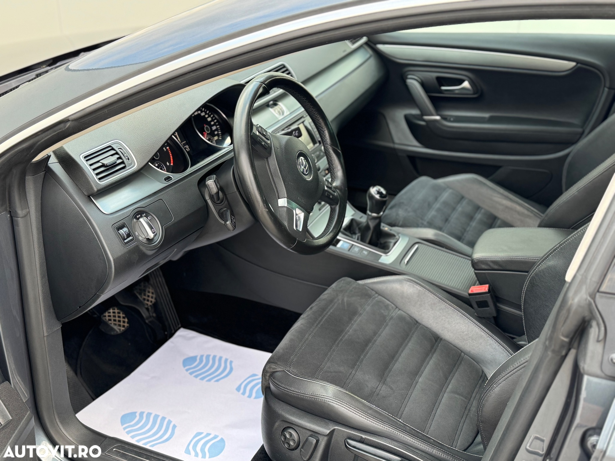 Volkswagen Passat CC 2.0 Blue TDI - 5