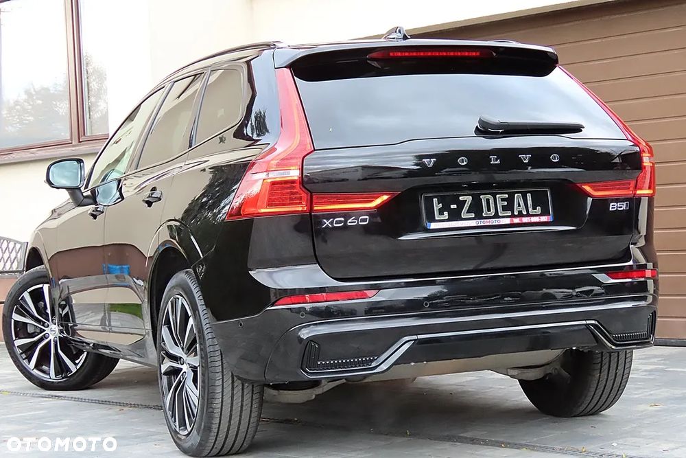 Volvo XC 60 B5 B AWD Ultimate Black Edition - 9
