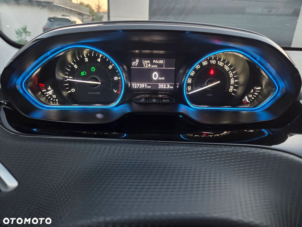 Peugeot 2008 1.6 VTi Allure - 22