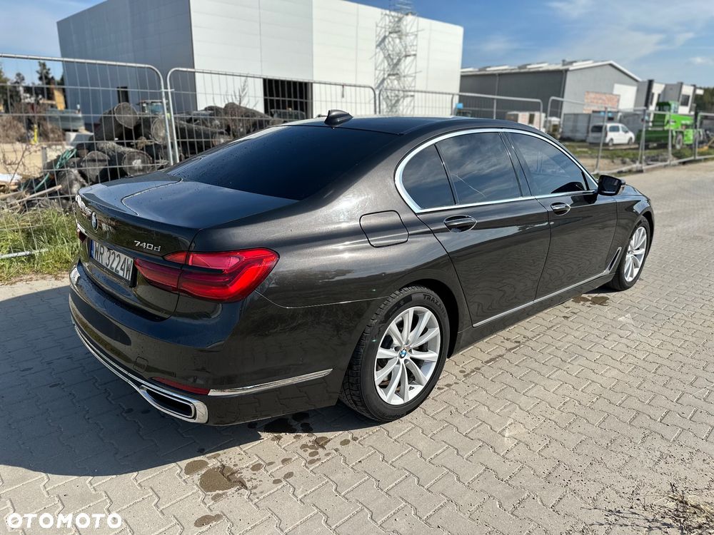 BMW Seria 7 740d xDrive - 22