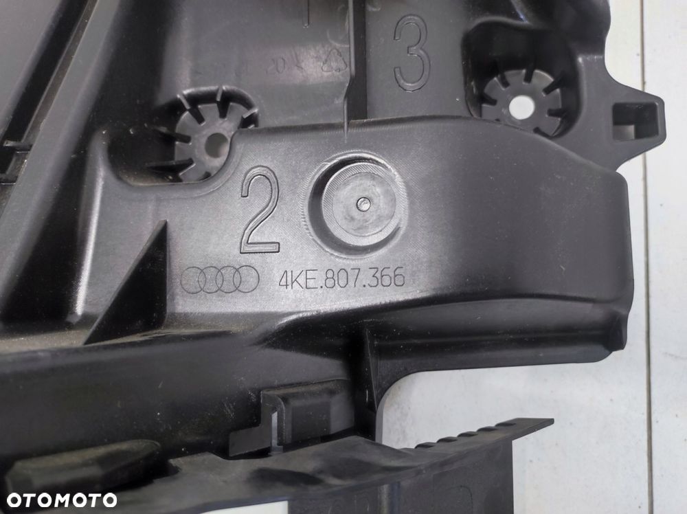 radar sensor asystent pasa ruchu prawy tył audi q8 e-tron etron - 8