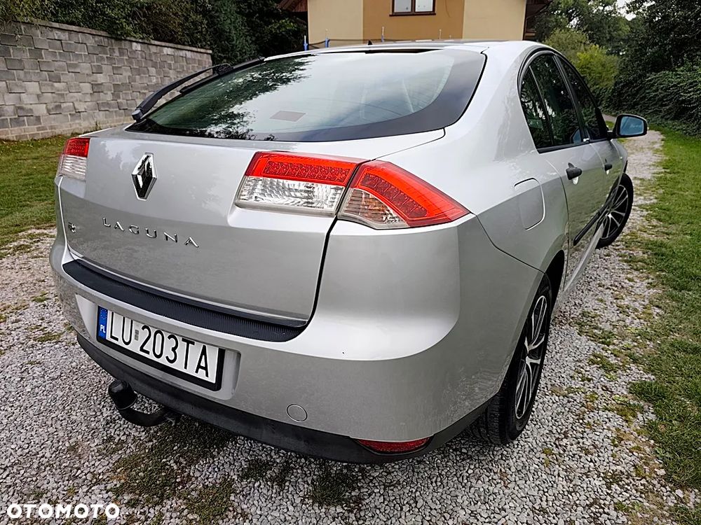 Renault Laguna 1.6 16V 110 Sportway - 27