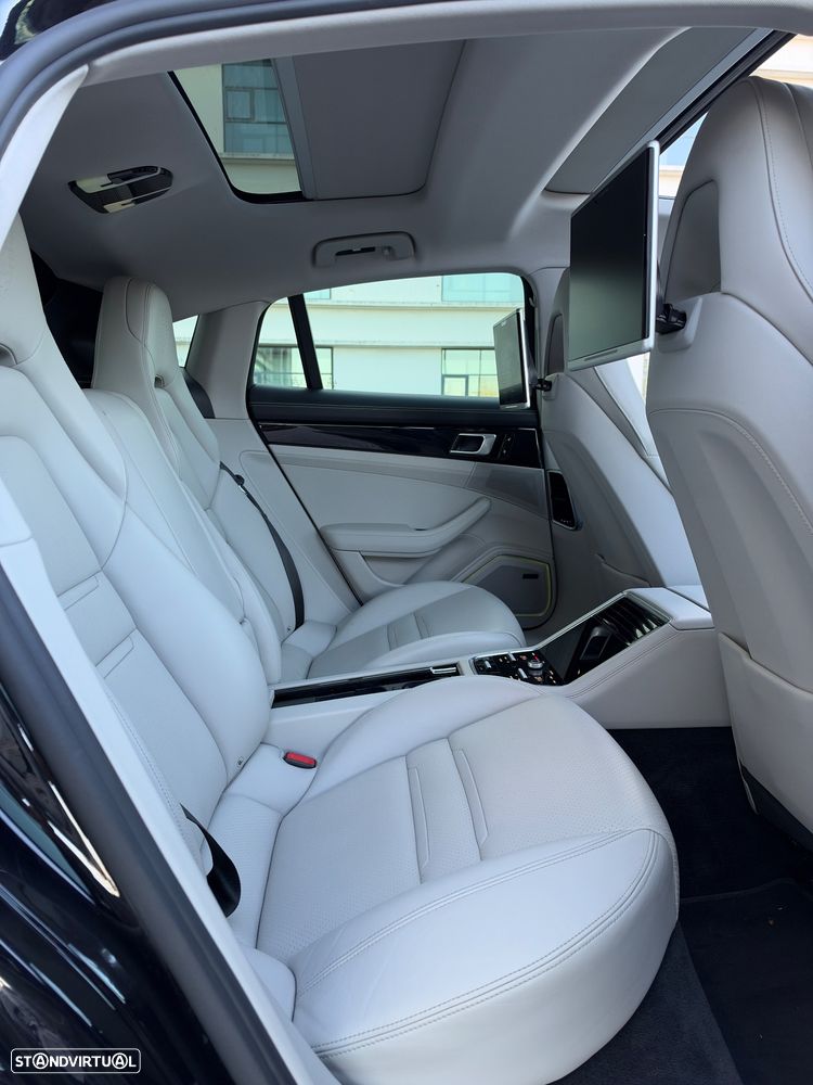 Porsche Panamera - 19