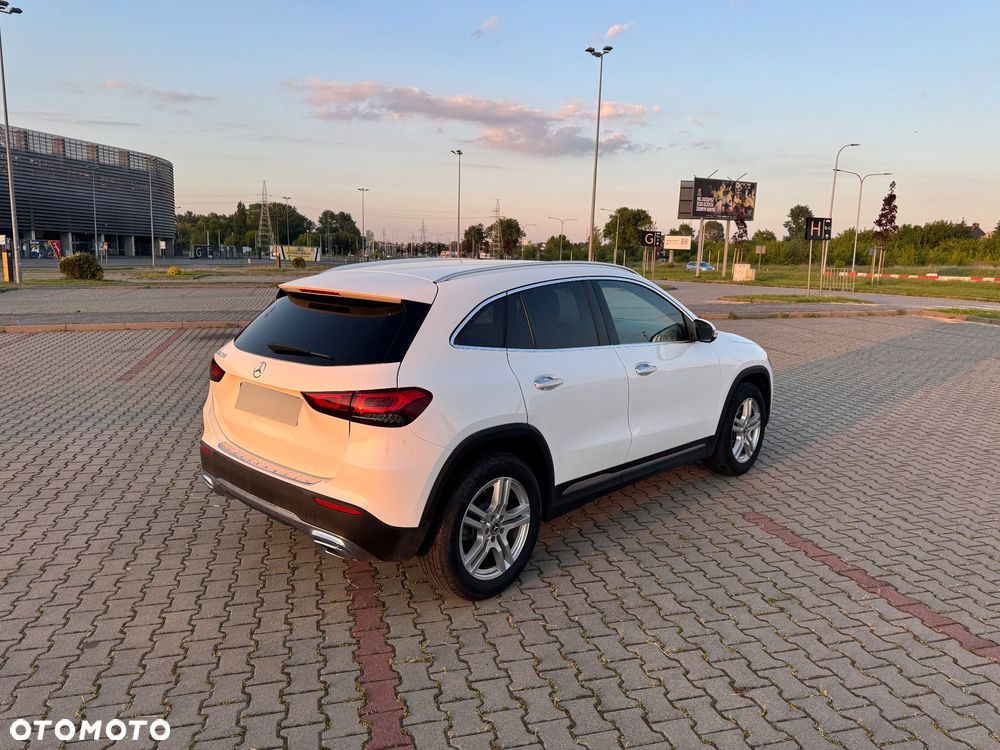 Mercedes-Benz GLA 250 8G-DCT Progressive - 4