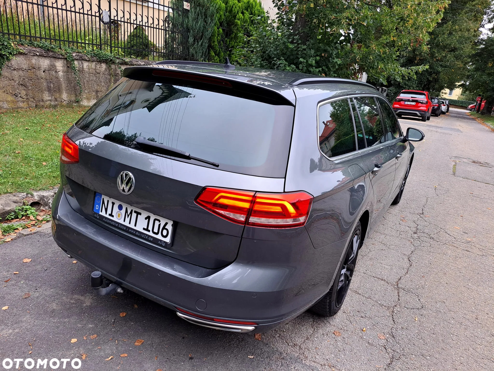 Volkswagen Passat Variant 1.6 TDI SCR DSG Business - 3