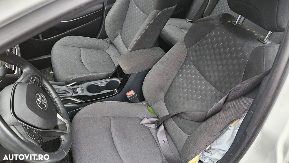 Toyota Corolla Sedan 1.8 HSD Business - 24