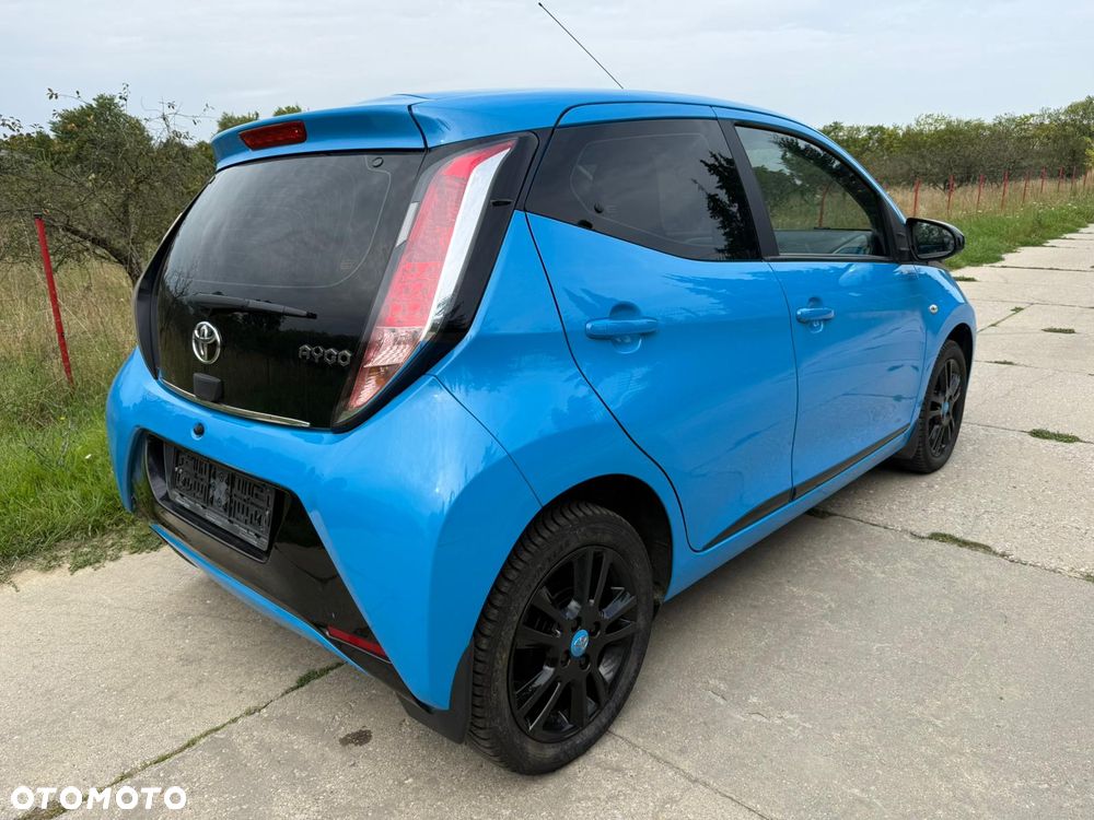 Toyota Aygo x-play - 13