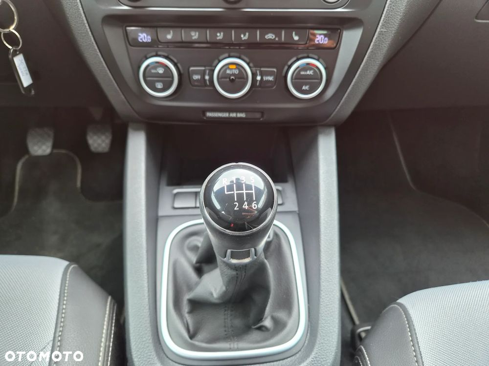 Volkswagen Jetta - 28