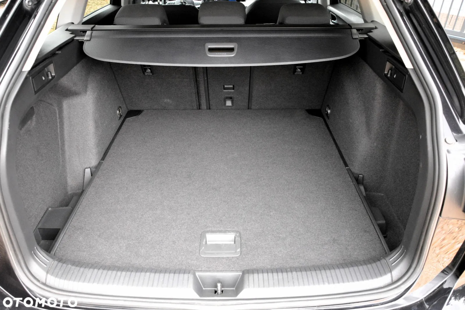 Volkswagen Golf - 32