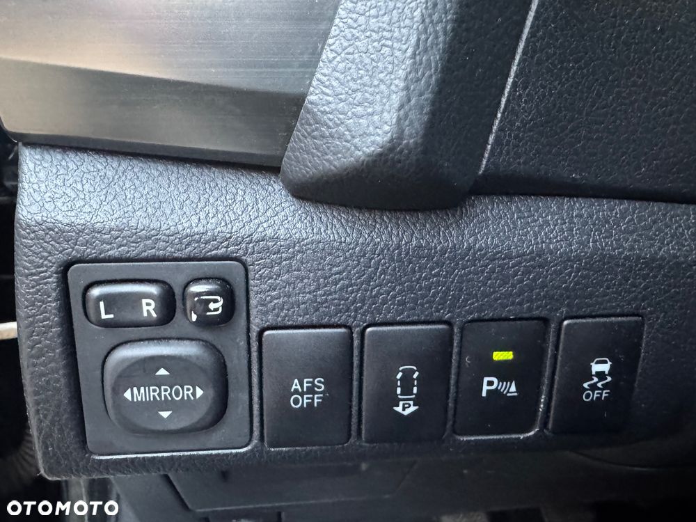 Toyota Auris 1.6 Premium + - 17