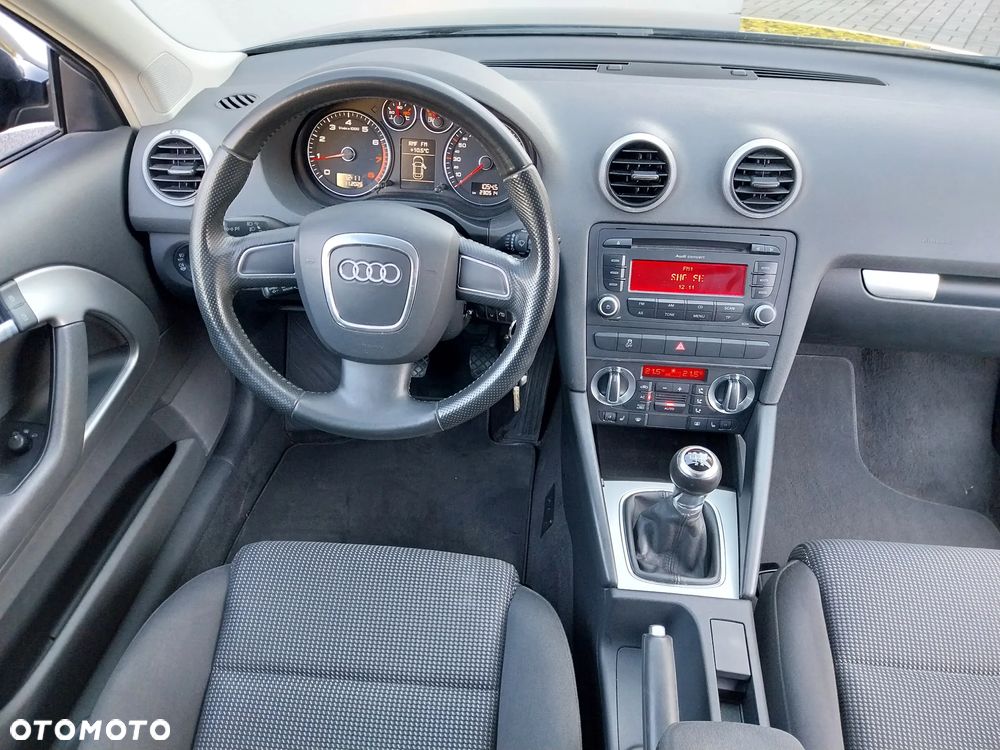 Audi A3 3-drzwiowe 1.6 Attraction - 19